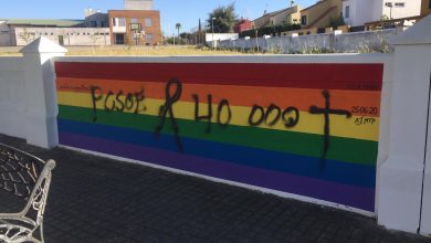 Photo of Concentración para restaurar el mural en apoyo al LGTBI de Valencina