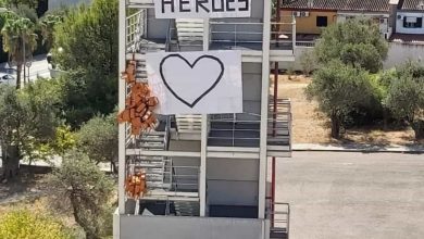 Photo of La pancarta de los bomberos de Mairena en apoyo a los profesionales y residentes de la residencia Vitalia