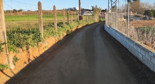 Photo of El Ayuntamiento de Olivares concluye las obras de mejora y acondicionamiento de varios caminos agrícolas