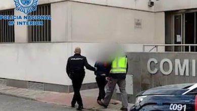Photo of La Policía Nacional detiene a un varón por  atracar a punta de pistola un salón de juegos en Coria del Río (Sevilla)